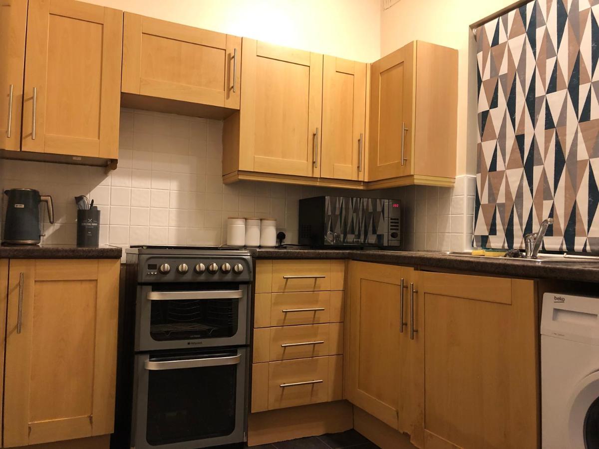 Handsworth Home - 2 Bedroomed เชฟฟิลด์ ภายนอก รูปภาพ